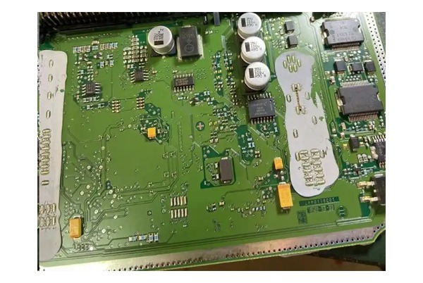 Montaje de PCB para automoción