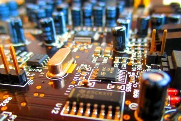 Flusso del processo di assemblaggio dei PCB
