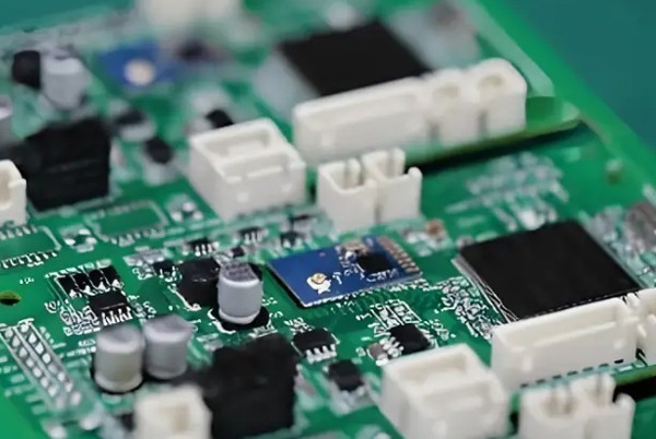 Flusso del processo di assemblaggio dei PCB