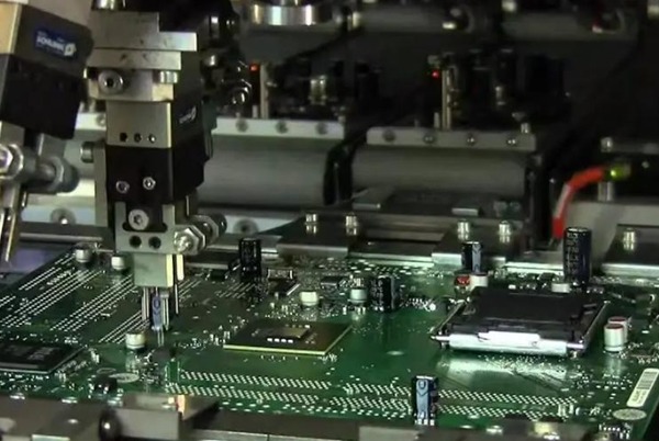 Processo di produzione dei PCB