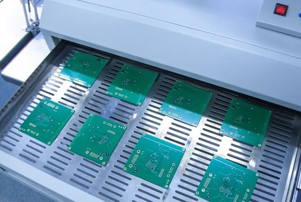 PCB reflow soldering