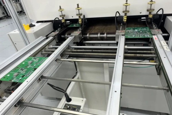 PCB reflow soldering