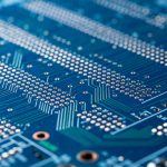 Circuit imprimé multicouche